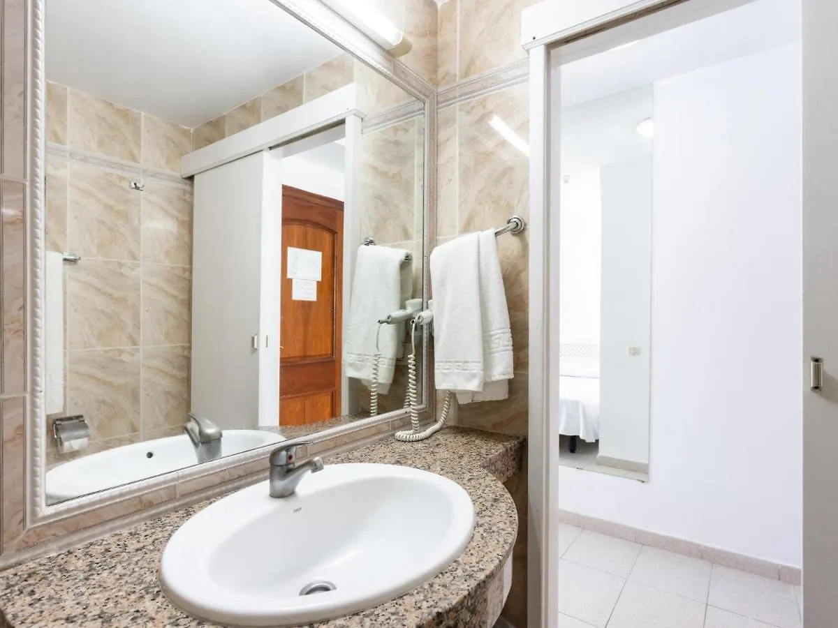 Hotel Live Pez Azul Puerto de la Cruz  Puerto de la Cruz (Tenerife)